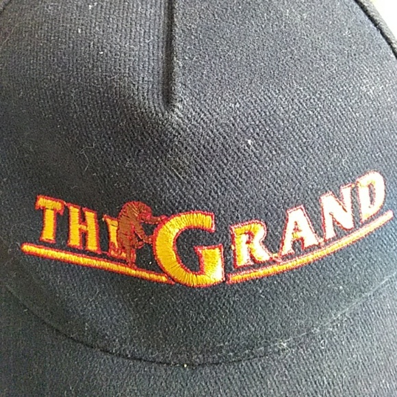 The MGM Grand $43 oneSz+ free $8 gift bundle - Picture 2 of 3